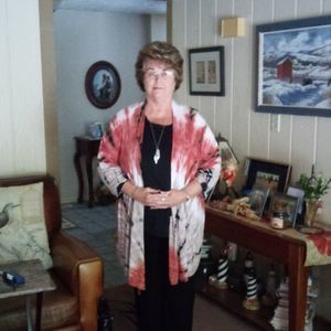 Meet your Posher, Dee